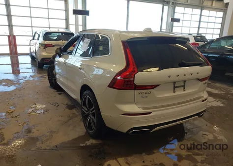 2019 Volvo Xc60 Hybrid T8 R-Design z USA, uszkodzony, nr VIN LYVBR0DM0KB283548